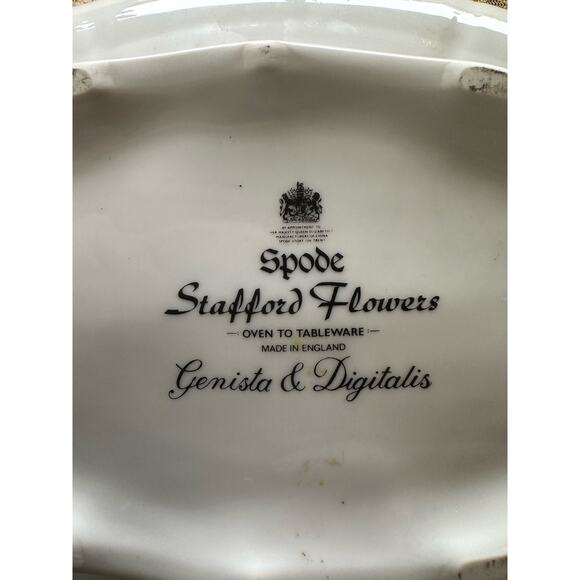 Stanford Flowers by Spode 2 Qt Oval Oven To Table Covered Casserole - Picture 8 of 8